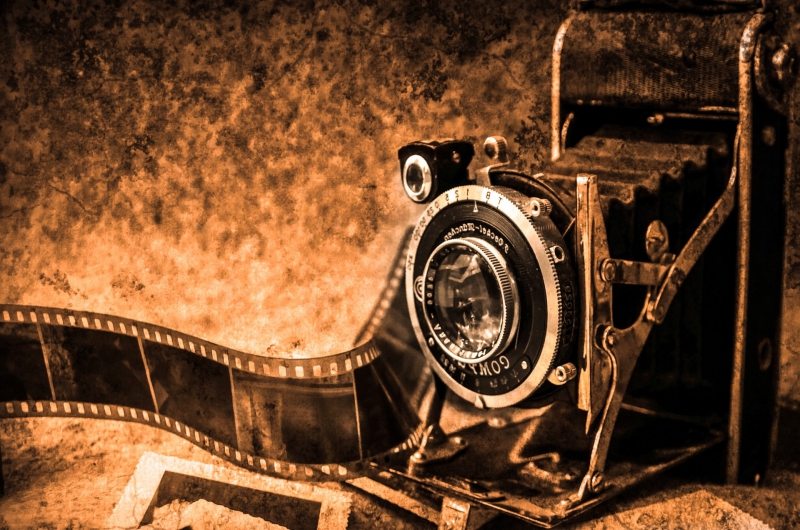 photographe-CONTES-min_light-wood-night-camera-photography-vintage-1245236-pxhere.com